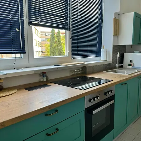 Populare * 扎达尔