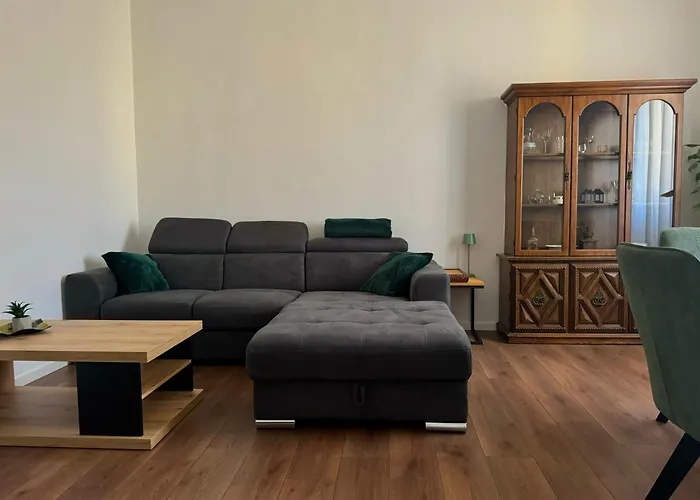 アパート Populare